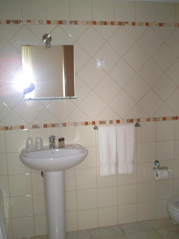 Hotel Serafim Almodovar Bilik gambar
